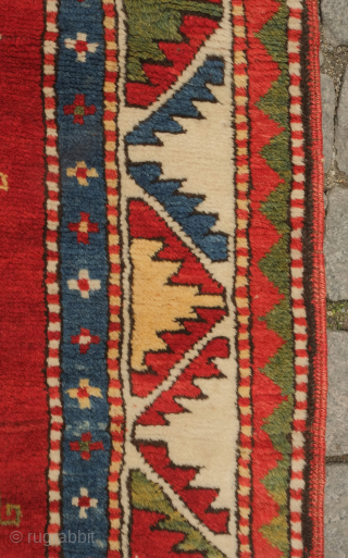 Borchalo prayer rug, 19th century.   Wonderful colors and pile. A repair shown in the 8th image. 111 x 143 cm           