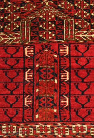 Tekke Ensi, Late 19th Century.  Excellent condition but for a couple of small holes on the elem.  Nice soft wool.  112 x 143 cm      