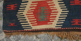 Borchalo Kazak kilim, 19th century.  Wide bands.  Fingered medallions.  Good age and colors. A hole at the top which can easly be repaired.  176 x 209 cm   ...