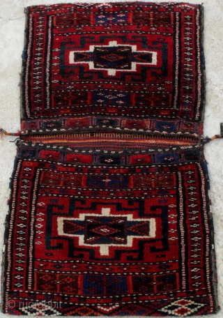 Complete Northwest Persian Kurdish heybe with Memling gul design, early 20th century, beautiful condition, all dyes appear natural.  Please ask for additional photos if needed.       