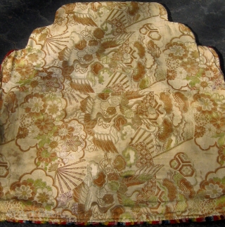 Rare antique Tibetan throne back cover, early 20th century, in pristine condition with original brocade back.  Approximately 15 colors.  Definitely Tibetan made, cut Senneh loop on wool foundation.  For  ...