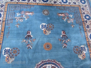 Good Chinese Carpet, approx 1930s-50s.  Size 391 x 258 cm. In good pile. Couple of small dirty marks and a small ink stain on the one flatwoven end. Has a great  ...