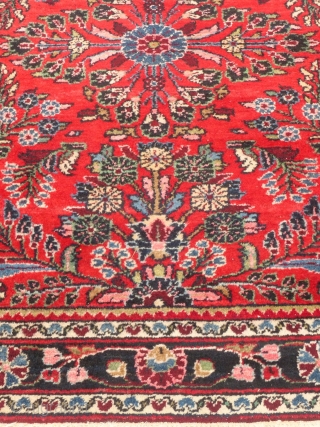 Hamadan,
20th Century,
Wool,
Mint, Very Lightly Used Condition,
60" X 43"

SOLD


                         