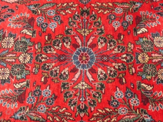Hamadan,
20th Century,
Wool,
Mint, Very Lightly Used Condition,
60" X 43"

SOLD


                         