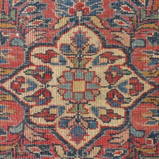 This is an antique Sarouk.
It is all wool with a cotton foundation.
It dates from c.1900-1920.
It is in excellent condition with full pile 
The fringe is not original.
This rug measures 57" X 40".

SOLD 