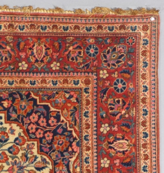 This is a beautiful Antique Kashan Prayer Rug.
It dates to the first quarter of the 20th Century.
It is all Wool and in Excellent,almost mint condition
It measures 41" x 59".c.1920-30.
SOLD    