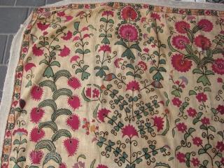 antique suzani it is one of the best suzani i have ever seen. Size:217x170-cm /85.4x66.9-inches more info please mail me  good price          