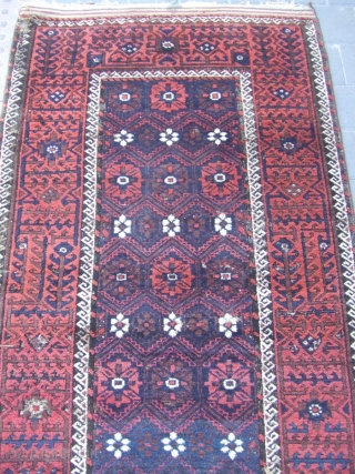 ANTIQUE BALUCH Size: 173x90-cm / 68.1x35.4-inches There is a hole and repair Very uniqe design! Good luck to all ,Best Offer            