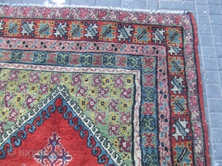 ANTIQUE MOROCCAN CARPET Size: 220x147-cm / 86.6x57.8-inches 

                         