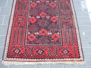 ANTIQUE BALUCH CARPET HAND WOVEN
Size: 186x91-cm /73.2x35.8-inches
The carpet has been fixed in some places(as you can see on the pictures)
Condition: good, low pile in some places
       