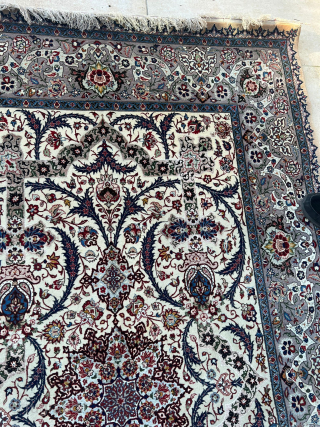 Exceptional ISFAHAN HEKMAT NEJAD rug.                            
