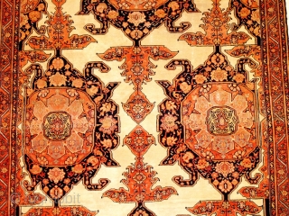 Old Malayer long carpet 

400X200CM                            