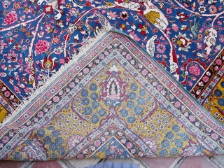 Antique, rare Tehran carpet


Size:315x20cm 

P,O,R                            