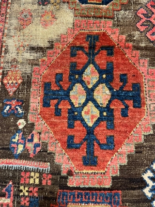 KORDESTAN traditional old handmade
SIZE:220*147
age :19 th 
material: wol 
                        