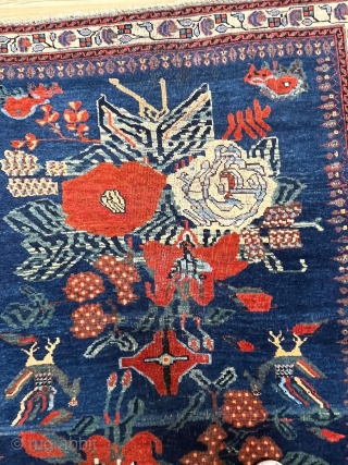 AFSHAR HANDMADE 
SIZE:180*125
AGE:18 TH 
MATERIAL:WOL
a collection of antique carpets on the sit                     