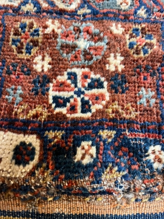 ghashghai
size:48*25
material:wol 
age : 19 th                            