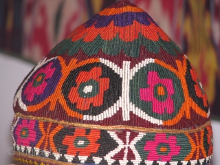 This is a turkmen hat from northern Afghanistan all hand stitched silk on cotton
very good condition                 