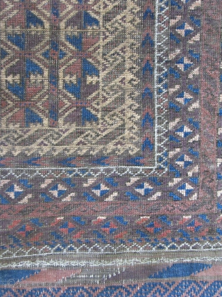 This is a very old kawdani beluch with camel hair on its background beutyfull kilim on both sides, low pile  but nothing missing and an small place that it needs some  ...