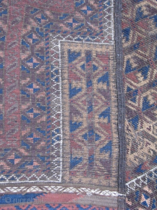 This is a very old kawdani beluch with camel hair on its background beutyfull kilim on both sides, low pile  but nothing missing and an small place that it needs some  ...