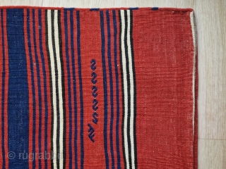 Antique northwestern Anatolian nomadic chuval. Karakeçili, Yüncü or Kubaş tribe. Mint condition. Authentic selvage sewings. Dimensions: 115 cm X 70 cm.            