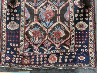 Old village Bakhtiari with a fantastic lively flowerpot pattern and beautiful abrash - not you your run-off-the-mill variety. Published in Willborg, Peter: "Chahâr Mahal va Bakhtiâri, Including the Feridân Area. Village, Workshop ...