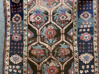 Old village Bakhtiari with a fantastic lively flowerpot pattern and beautiful abrash - not you your run-off-the-mill variety. Published in Willborg, Peter: "Chahâr Mahal va Bakhtiâri, Including the Feridân Area. Village, Workshop ...