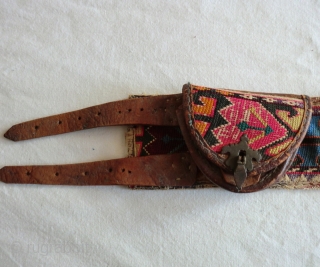 Uzbek Lakai Silk Embroidered Leather Belt with Pouch. This belt shows quite a bit of wear but it is still in good condition.
It measures 3" by 32"
      