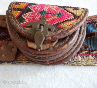 Uzbek Lakai Silk Embroidered Leather Belt with Pouch. This belt shows quite a bit of wear but it is still in good condition.
It measures 3" by 32"
      