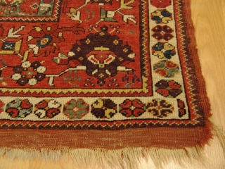 Kız Milas circa 1860. Rare Antique Carpet in original condition.
Size 168 cm x 118 cm.                  