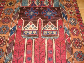 Konya Karapinar
Nice piece from 18.century Size 260 cm x 106 cm 
10% restoration with old woll                 