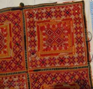 ceremonial embroidered square tapestry from jaisalmer ( rajasthan) india . from later 19th centuary.similiar work is also done rahim yar khan of sindh region of pakistan.
finest stiching . condition is not good  ...
