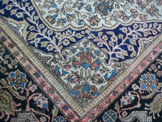 Persian Kashan Mohtasham
Early production
Geometric prototype design
Beautiful colors 
Size about 200 x 130 cm
Very fine weave                  