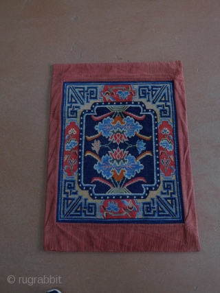 2.x2.10 Tibetan meditation setting rug 
circa 1920s                          