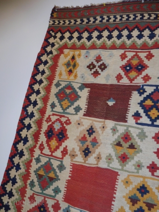 Amazing SW Persian Kilim 
superb vegetable dyes 
all wool 
some minor restorations
4'8''x7'7''
 Ca. 1875


571 2697459                  