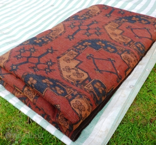 Ersari Turkmen Main Carpet. Exceptional Condition! Full pile, no damage or restoration, floppy handle, silky shiny wool, uniform shape, lies flat, great balanced palate, full kilim ends intact, selvedges original and perfect.

Wool  ...