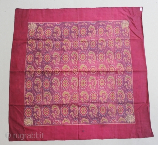 Indonesia textile cloth Limar ikat kepala from Bangka or Palembang. Size: 71cm x 71cm. 19th century.                 