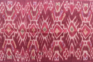 19th Century textile, ENDEK ceremonial kemben from Bali, Indonesia. Silk. Size: 281cm x 42cm. Condition: there has some holes has been repaired.           