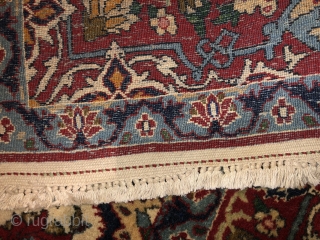 Isfahan fine rug 160x110 cm cleaned and ready to be enjoyed .


available in London                   