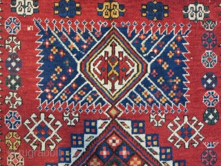 Antique Shirvan cm 260x117. As you can see the weaver changed the proportion of the border;). In very good condition.             