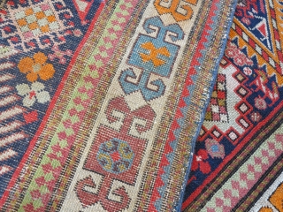 Akstafa, old repair, some not natural dyes (orange) but pretty. Some old repair. good condition and walkable. cm 295x116              