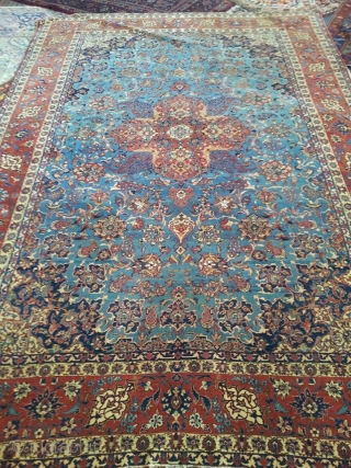 Outstanding Esfahan cm 385x255 /12,7"x8,4". Simply wonderful piece with amazing design and colors. An abrash on blu sky field. Some corrosion on silk patterns. One end miss ( about 1 centimeter). The  ...
