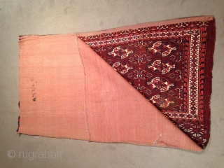 Antique Complete Turkmen Yomud Chuval with original back. 1890 ca. Fair condition. Good pile and good colors.
for other details... please ask!            