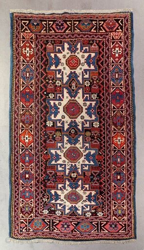 Shirvan lesghy star. cm 165x93. Very good condition, original end fringes.                      