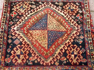 Lovely Persian Qashqai' confederation complete bag  khorjin. cm 60 x60 ca. 2"x2" ca. the back has a tear as you can see in the picture. very nice collectible piece! please note  ...