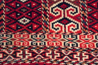 Turkmen yomud prayer rug 6 sides.1920 ca. fine weave. Probably chemical dyes but anyway rare piece to find.
               