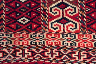 Turkmen yomud prayer rug 6 sides.1920 ca. fine weave. Probably chemical dyes but anyway rare piece to find.
               