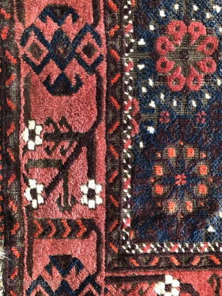 A lovely Baluch with great design, super graphical border. and floppy wool.
Corrosions and some repair to do.
cm 147x82.               