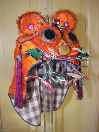 Georgeous foo dog silk /. cap, and good overall condition. Origin Unknown Listening ; Bilderbuch - Spliff (official)