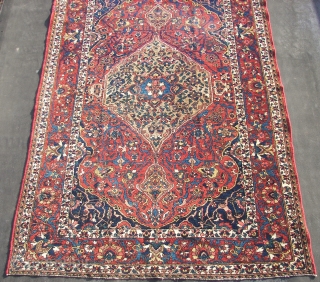 Bachtiar, wool on cotton ,old, somewhere around 1930, good colors, ca.244 x 164 cm. Good overall condition. One restoration in the upper left corner, see last picture. Old and very bad done  ...