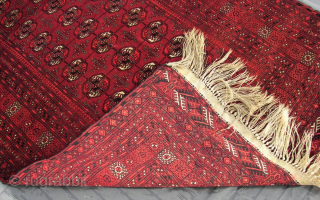 Origin unknown ? . 230 x 137 cm. Good condition. Except for one tiny hole in the center. See last picture . price 195,oo euro ex transportcosts.
Listening ; The Specials ...